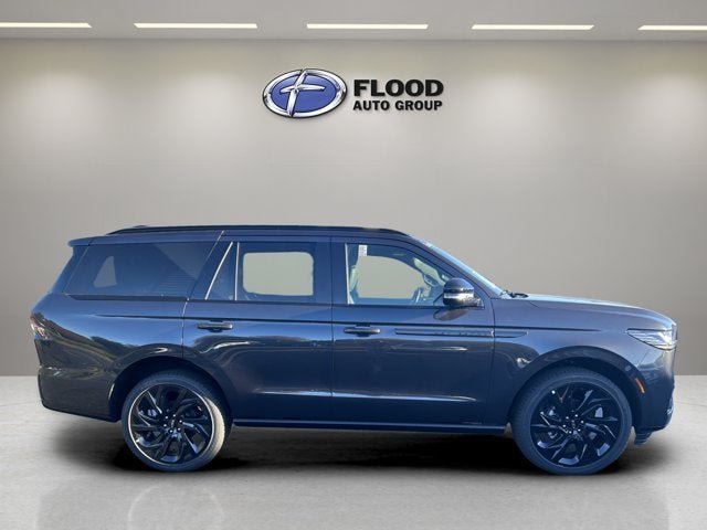 New 2027 Lincoln Navigator Reserve w/ Jet Appearance Package AWD/4WD image 4