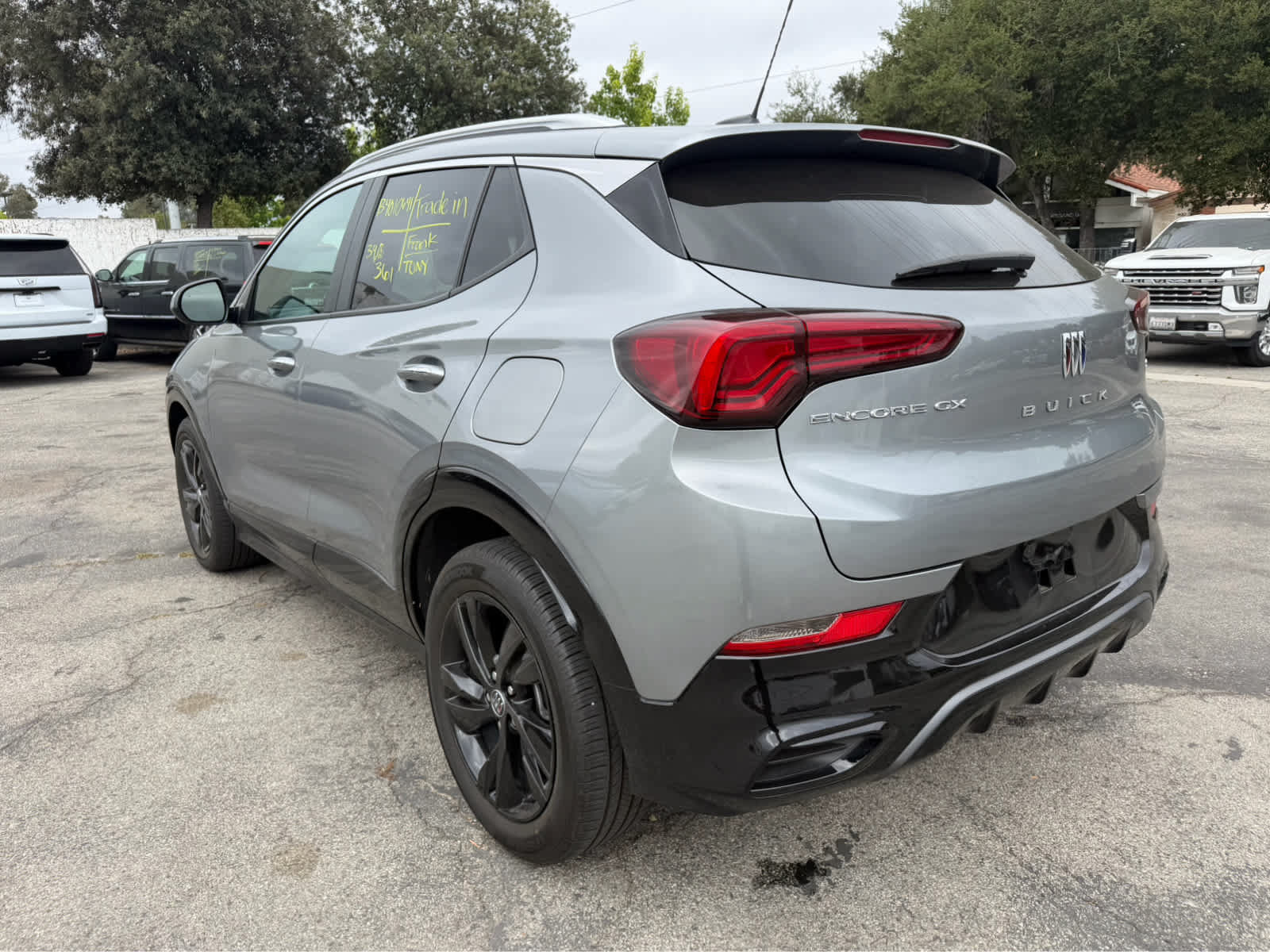 Used 2024 Buick Encore GX Sport Touring FWD image 3