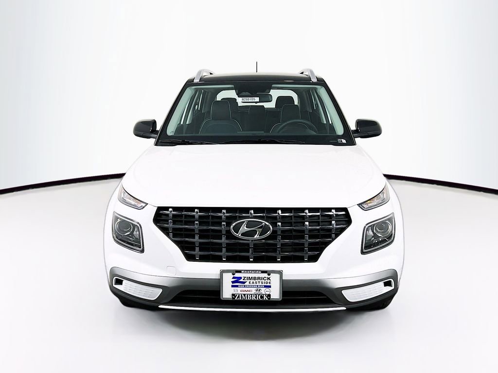 New 2026 Hyundai Venue SEL FWD image 2