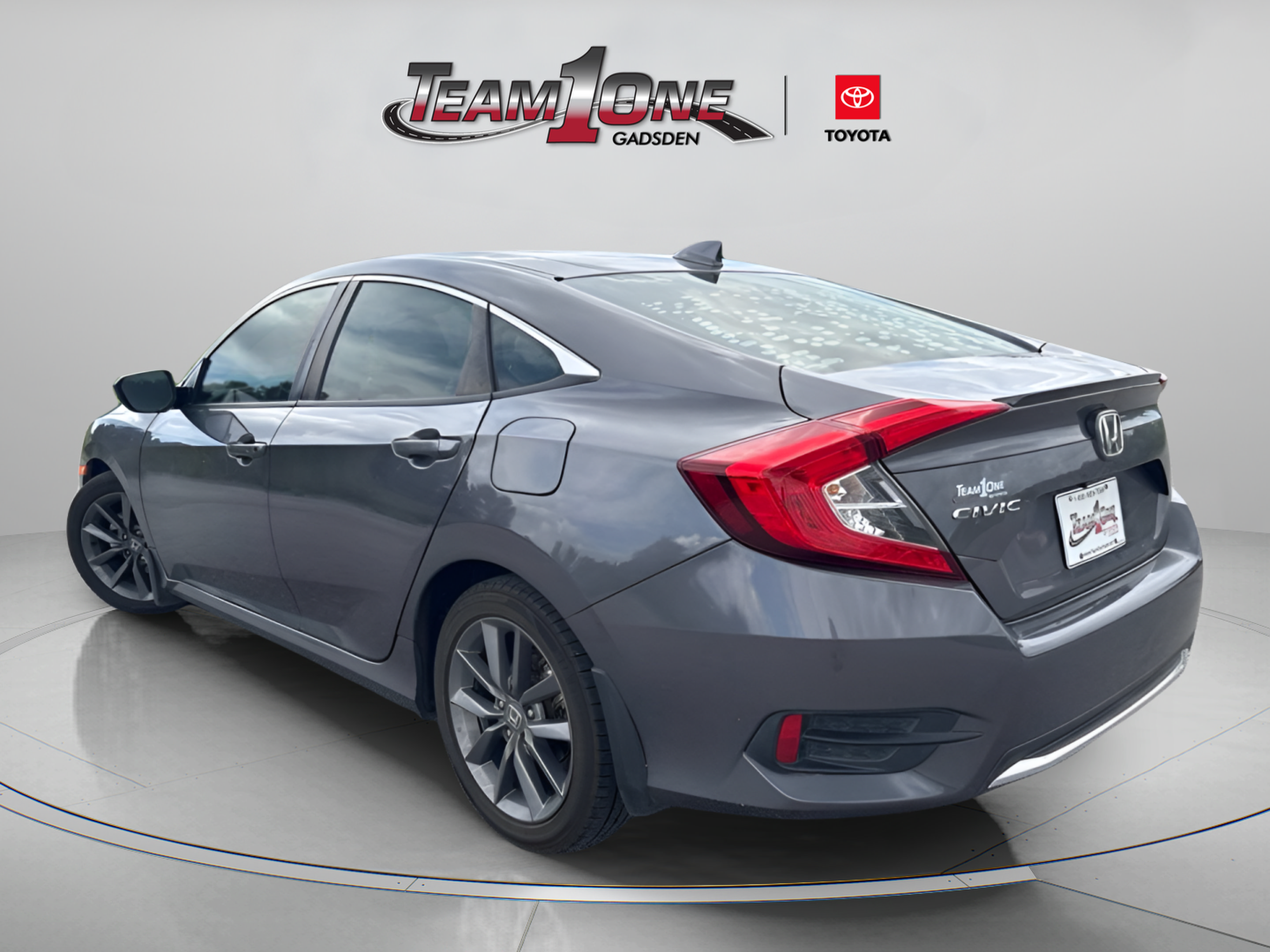 Used 2019 Honda Civic EX image 2