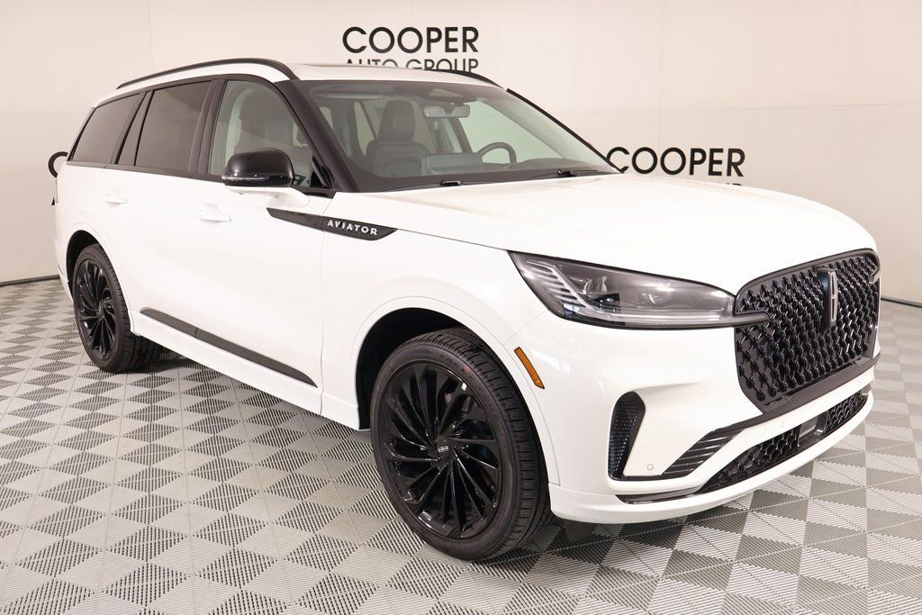 New 2025 Lincoln Aviator Reserve w/ Jet Appearance Package