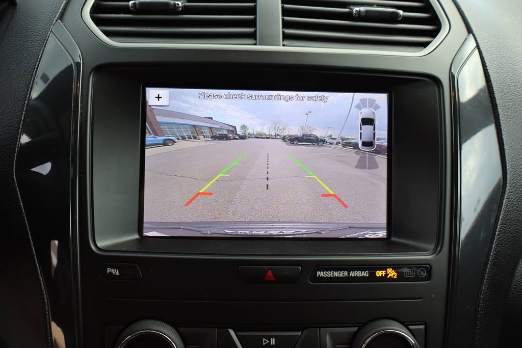 Used 2019 Ford Explorer XLT w/ Equipment Group 202A AWD/4WD image 20