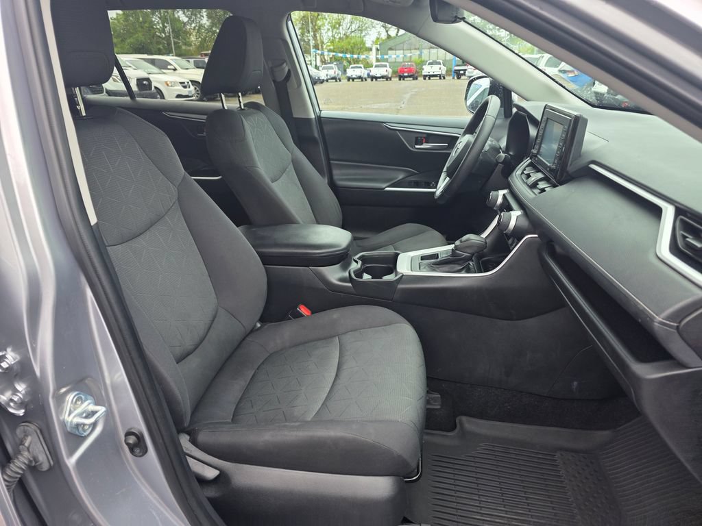 Used 2021 Toyota RAV4 XLE w/ XLE Grade Weather Package AWD/4WD image 22