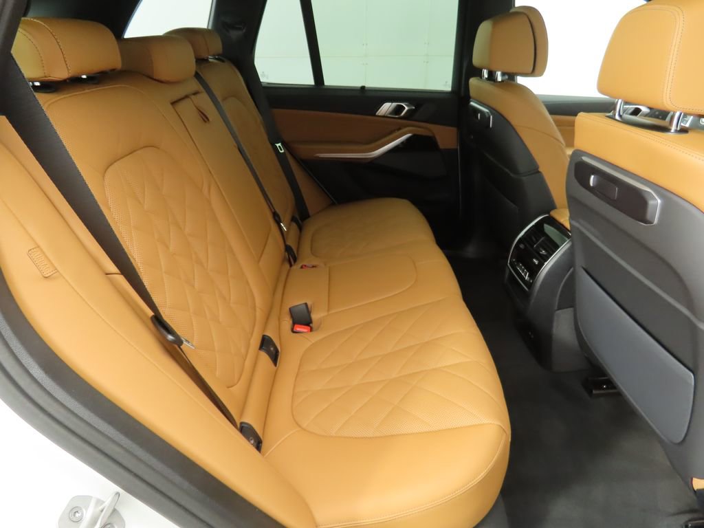 New 2026 BMW X5 sDrive40i w/ M Sport Package image 22