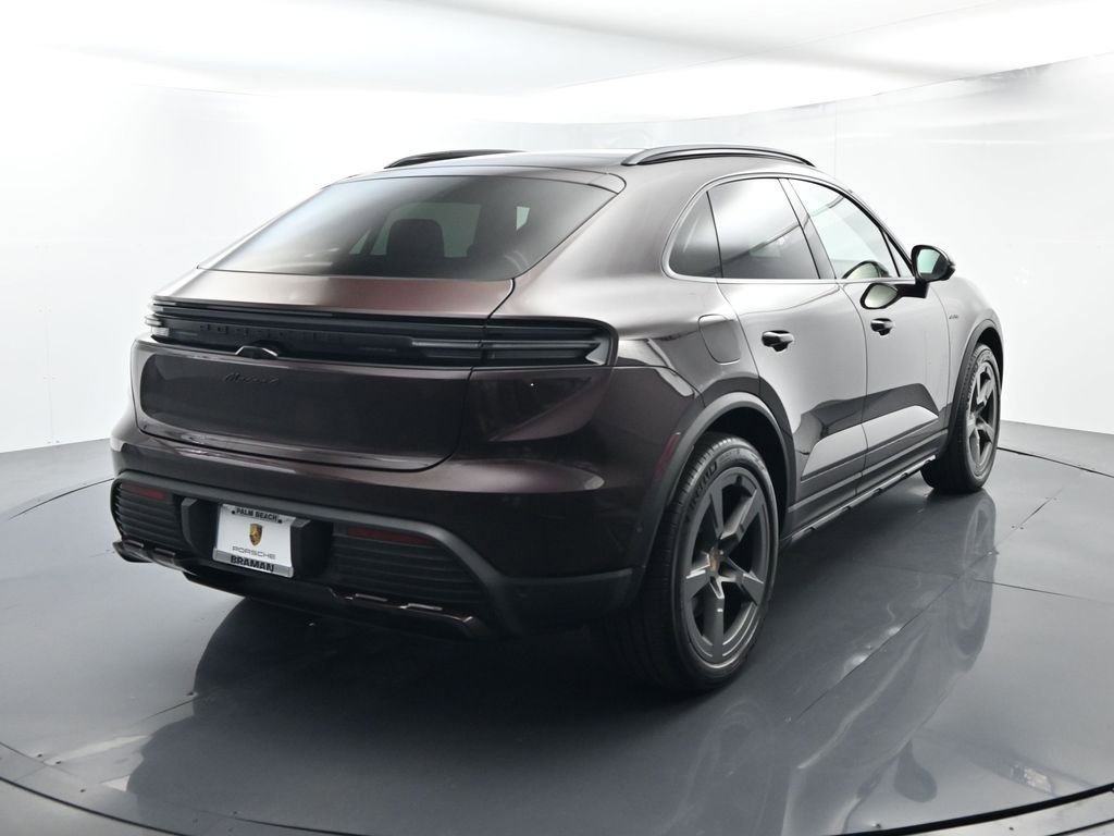 Certified 2025 Porsche Macan 4 Electric image 14