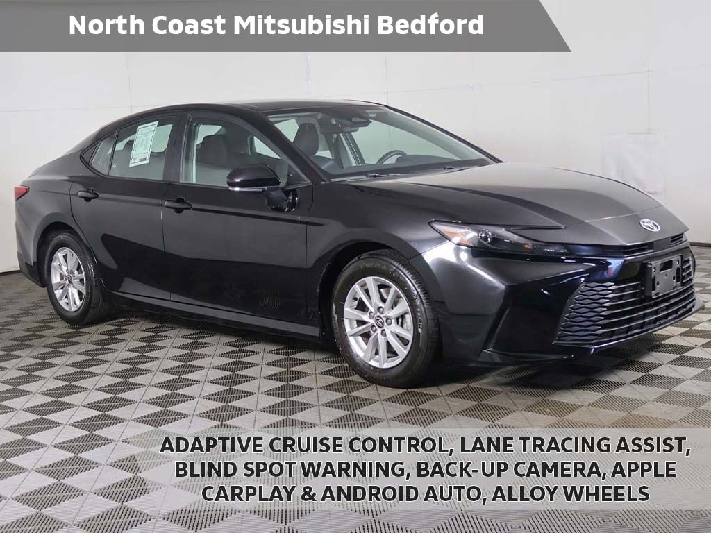 Used 2025 Toyota Camry LE FWD image 1