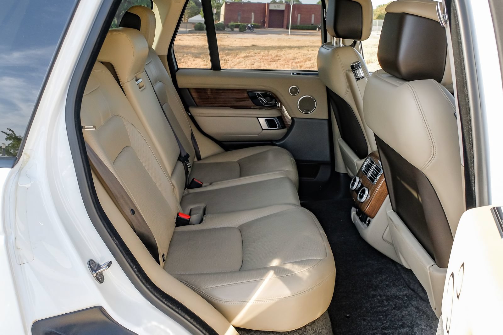 Used 2018 Land Rover Range Rover Supercharged AWD/4WD image 37