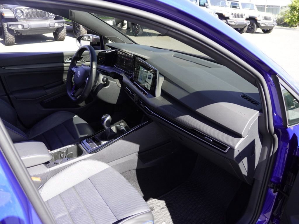 Used 2024 Volkswagen Golf R image 24