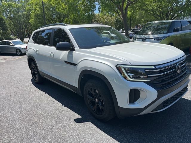 Used 2024 Volkswagen Atlas Peak Edition SEL image 41