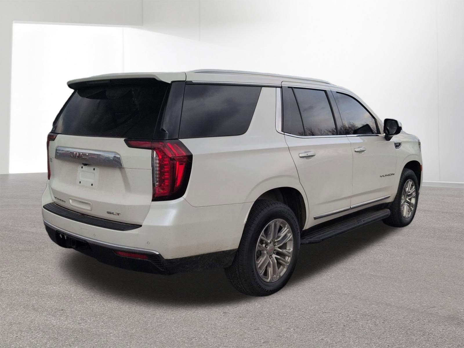 Used 2023 GMC Yukon SLT AWD/4WD image 5