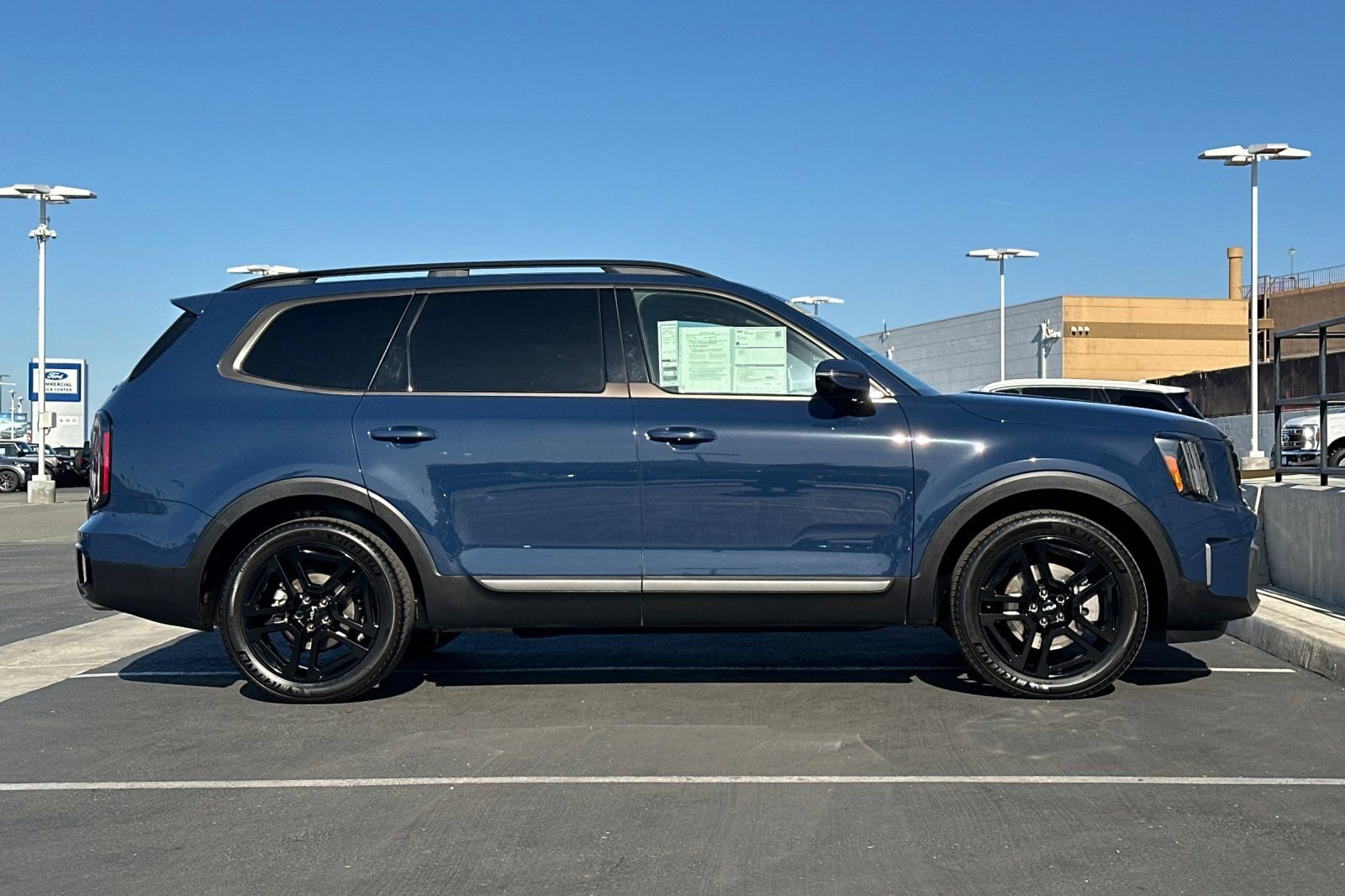 Used 2023 Kia Telluride SX Prestige X-Line image 2