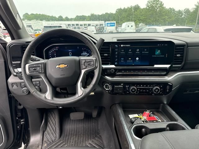 Used 2024 Chevrolet Silverado 2500 LTZ w/ LTZ Premium Package AWD/4WD image 15
