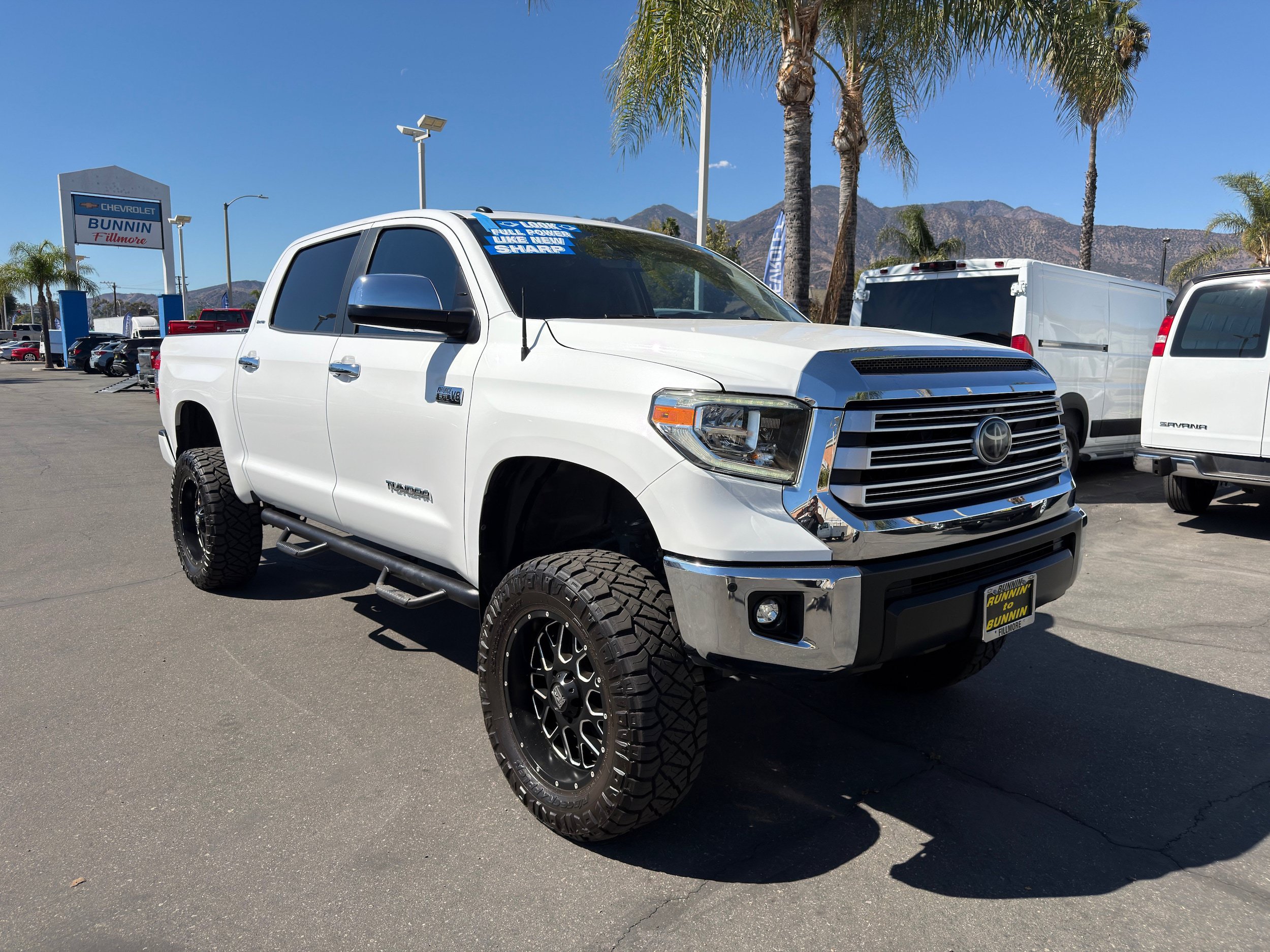 Used 2018 Toyota Tundra Limited w/ Limited Premium Package AWD/4WD image 2
