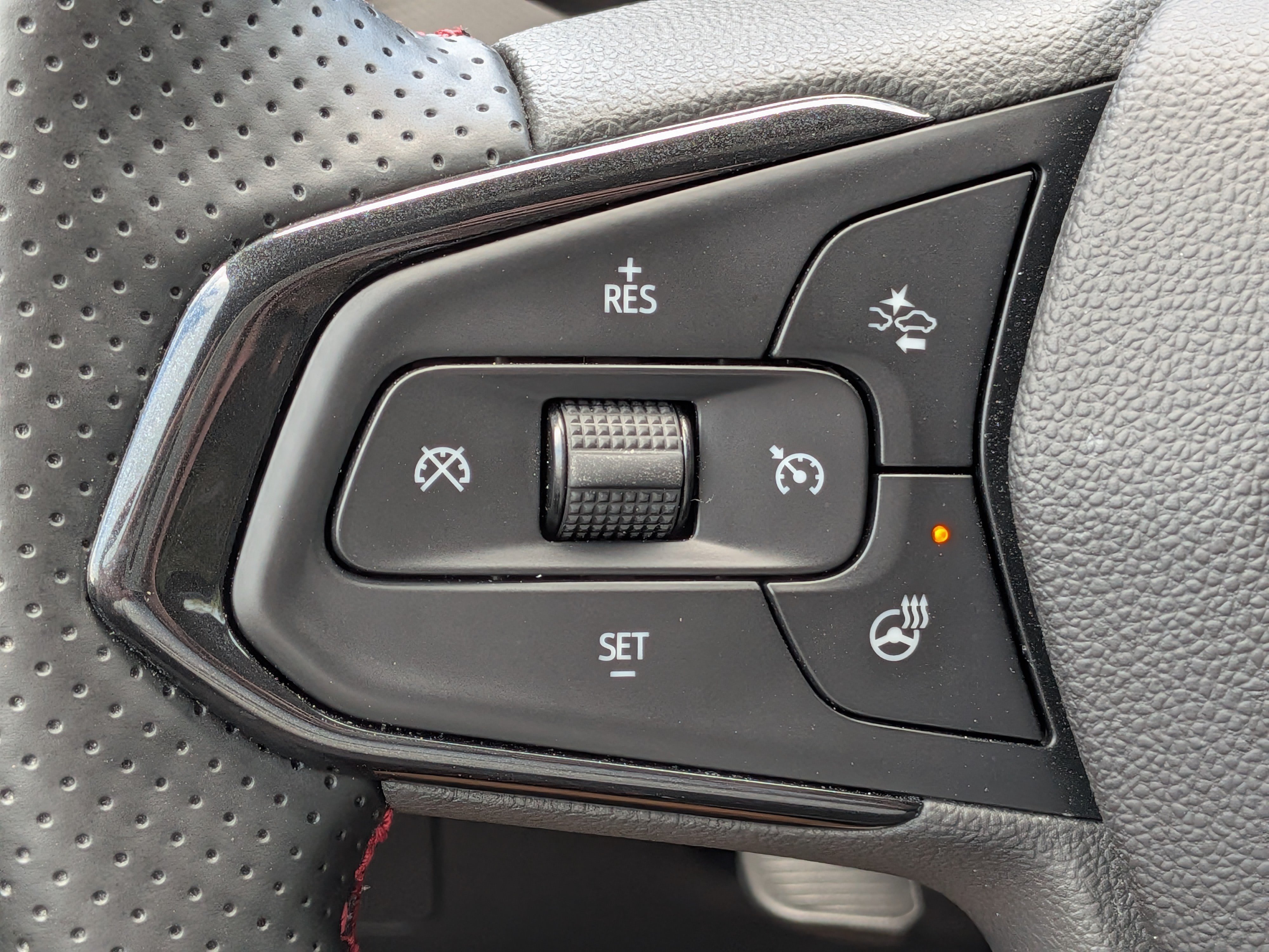 Certified 2024 Chevrolet TrailBlazer RS w/ Convenience Package FWD image 26