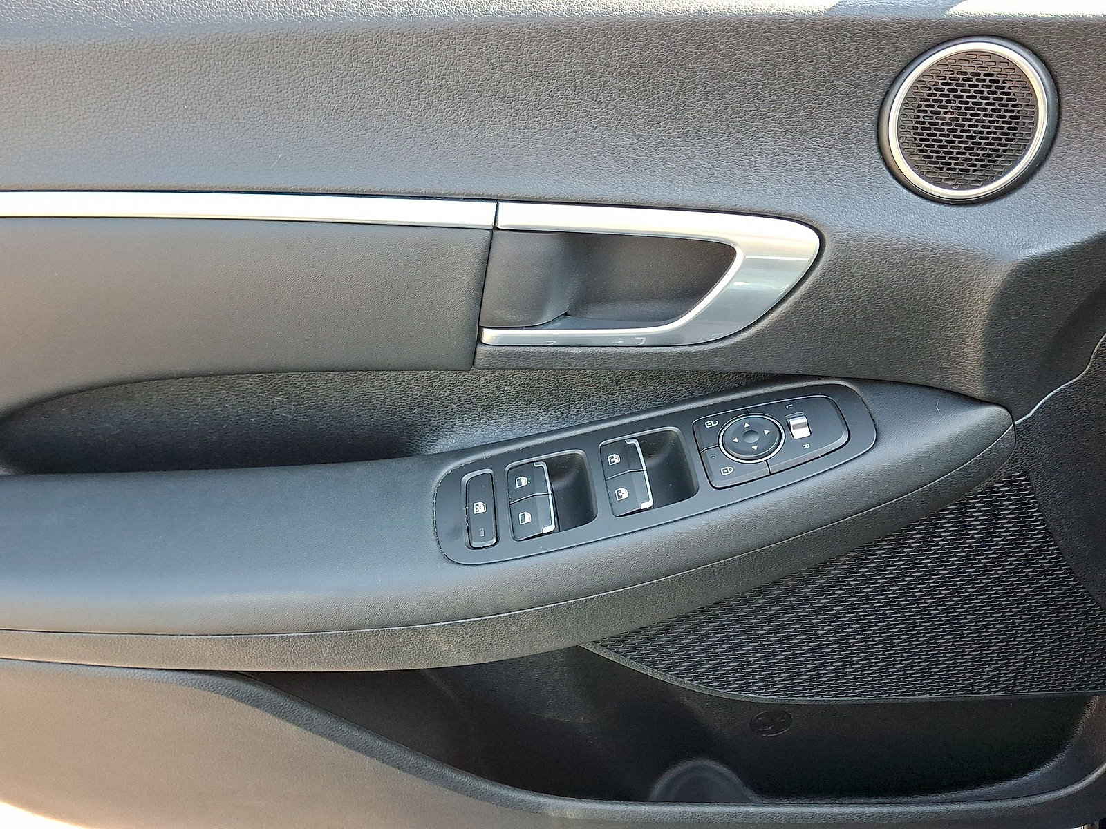Used 2020 Hyundai Sonata SEL w/ Cargo Package FWD image 10