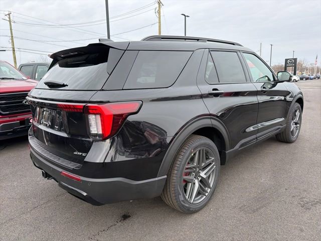 New 2026 Ford Explorer ST-Line image 3