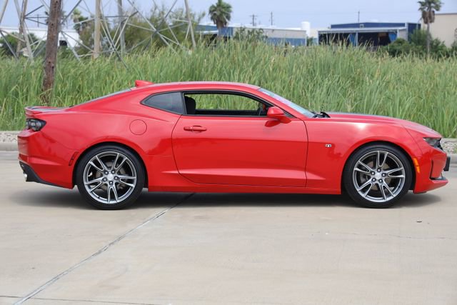 Used 2020 Chevrolet Camaro LT w/ RS Package RWD image 4