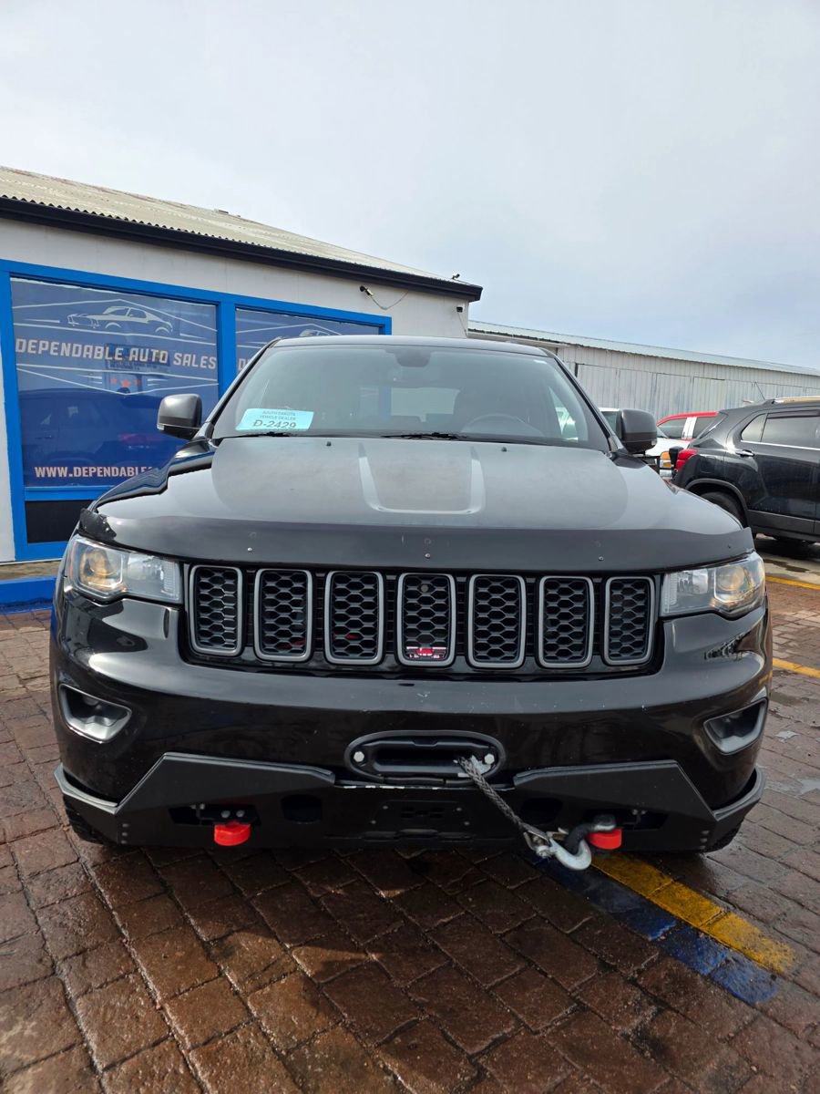 Used 2018 Jeep Grand Cherokee Trailhawk AWD/4WD image 2