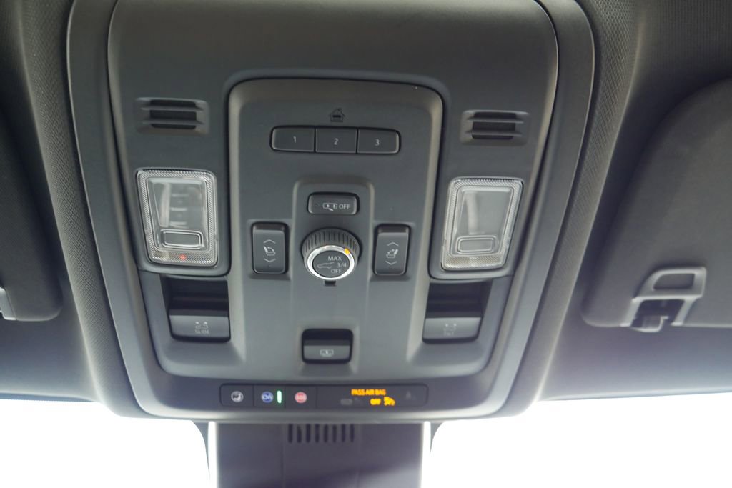 Used 2023 Chevrolet Tahoe RST w/ Luxury Package AWD/4WD image 20