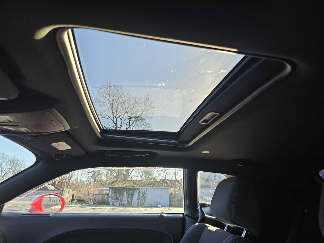 Used 2015 Dodge Challenger R/T w/ Quick Order Package 22B R/T image 13