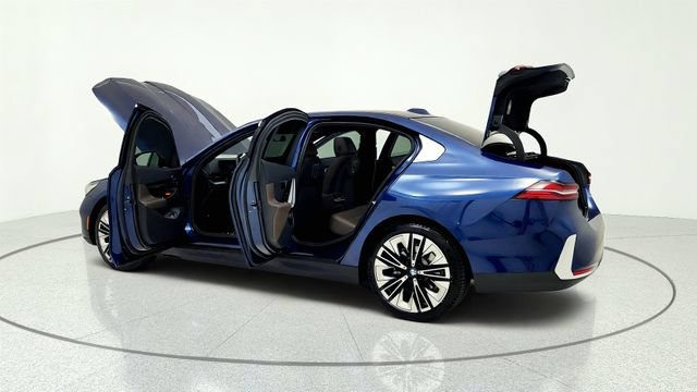 Used 2026 BMW 530i RWD image 15