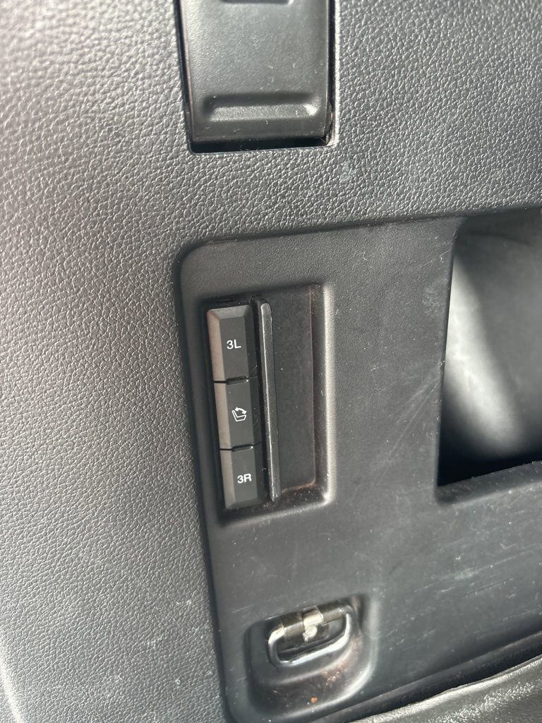 Used 2019 Ford Expedition Max XLT image 4