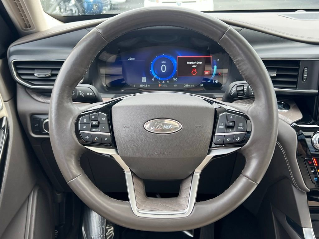 Certified 2022 Ford Explorer Platinum w/ Equipment Group 601A image 21