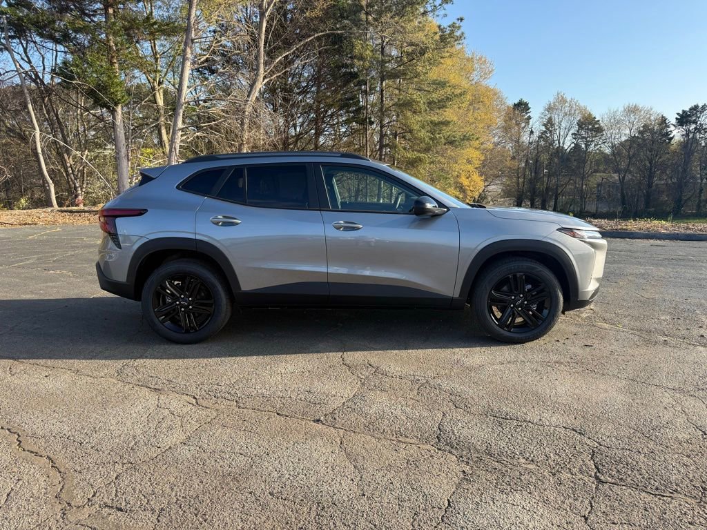 New 2026 Chevrolet Trax ACTIV w/ Sunroof Package image 3