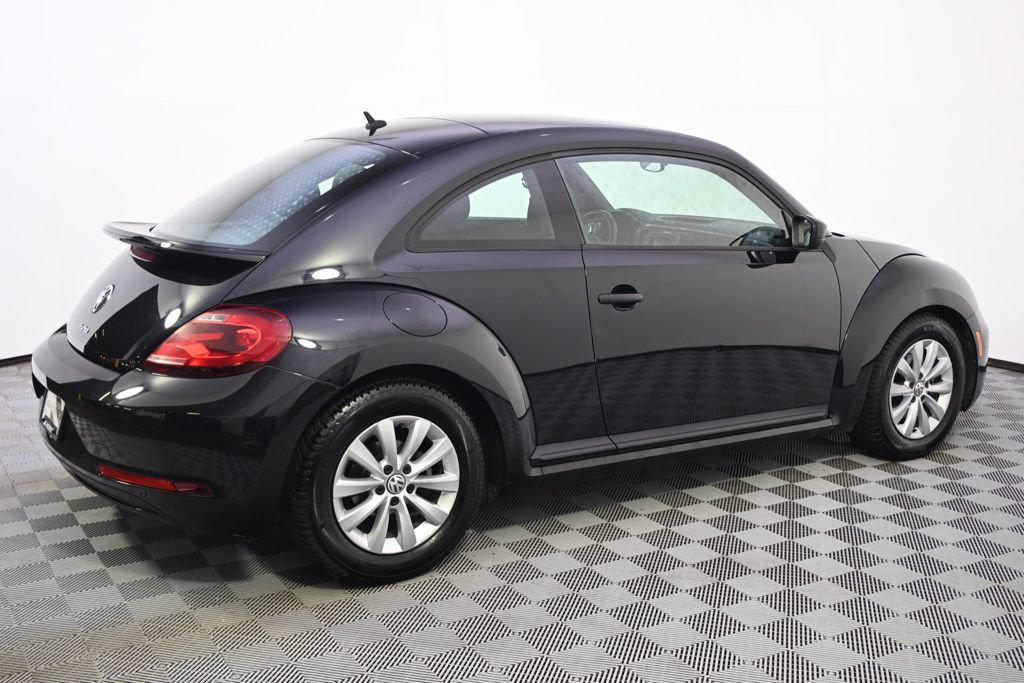 Used 2018 Volkswagen Beetle 2.0T S FWD image 6