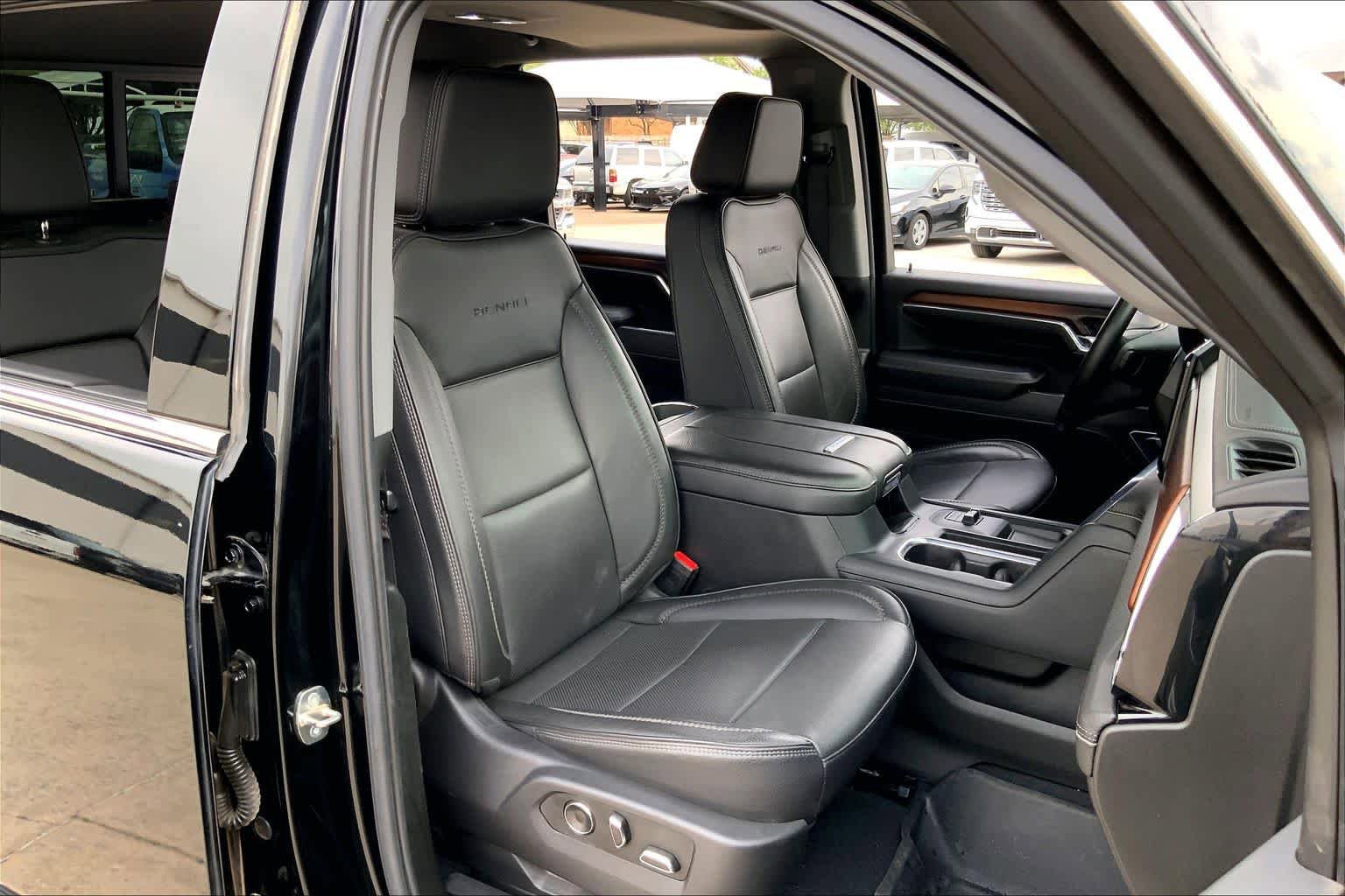 Used 2024 GMC Sierra 2500 Denali w/ Denali Reserve Package AWD/4WD image 9