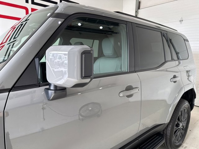 Used 2025 Lexus GX 550 w/ Cold Area Package image 11