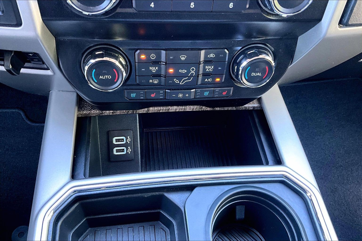 Used 2019 Ford F250 Lariat w/ Lariat Value Package AWD/4WD image 24
