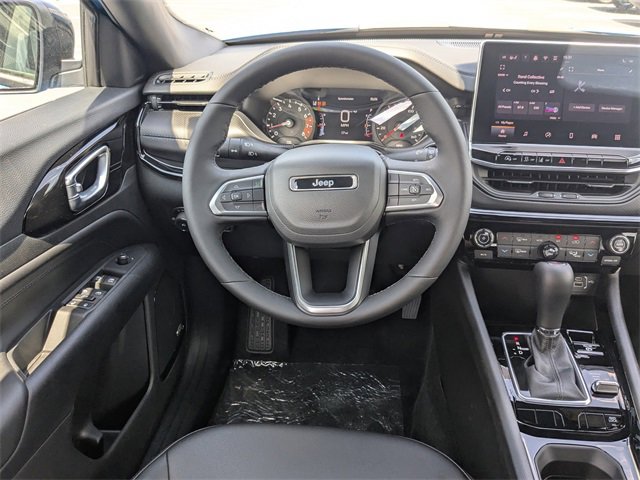 New 2025 Jeep Compass Latitude w/ Sun & Sound Group image 15