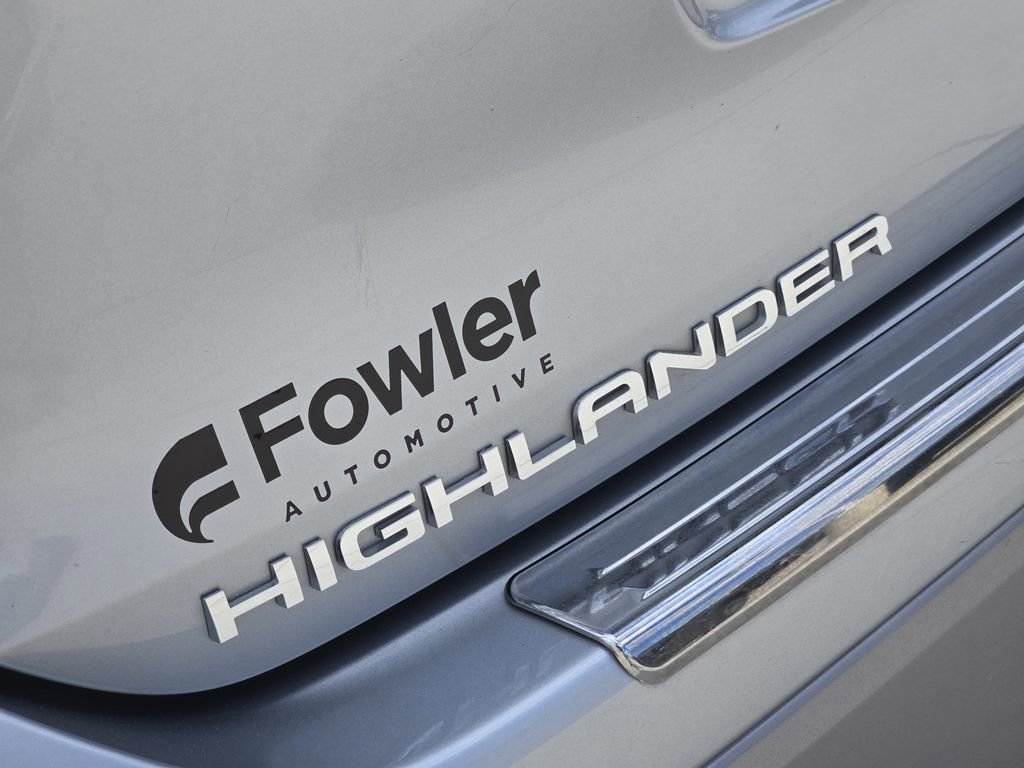 Used 2022 Toyota Highlander Platinum FWD image 12