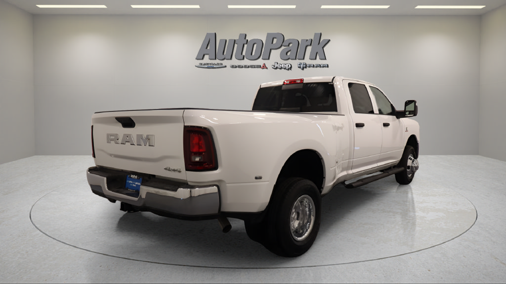 New 2026 RAM 3500 Tradesman AWD/4WD image 9