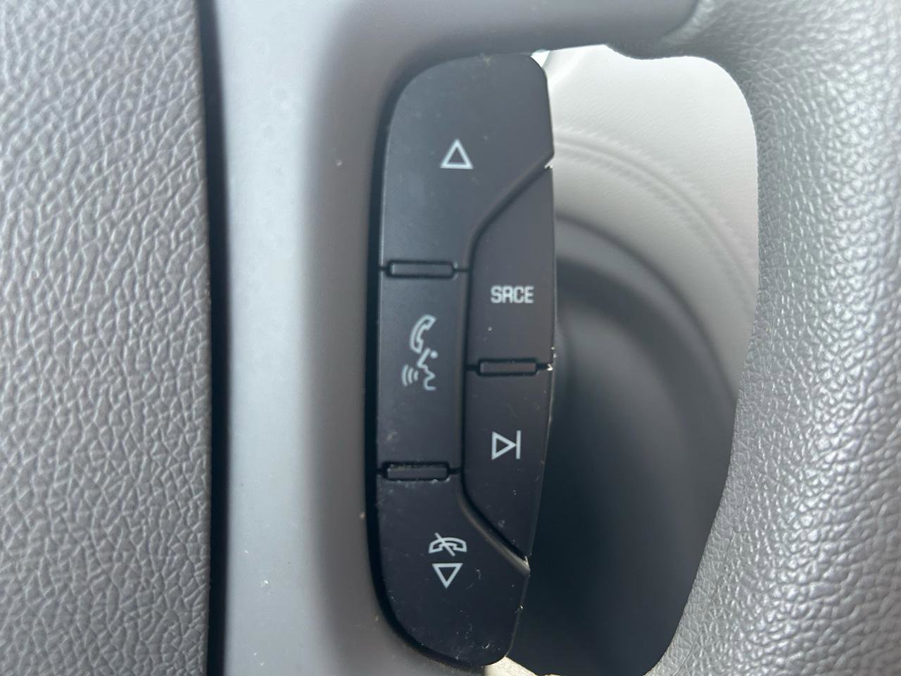 Used 2017 Chevrolet Traverse LS AWD/4WD image 19