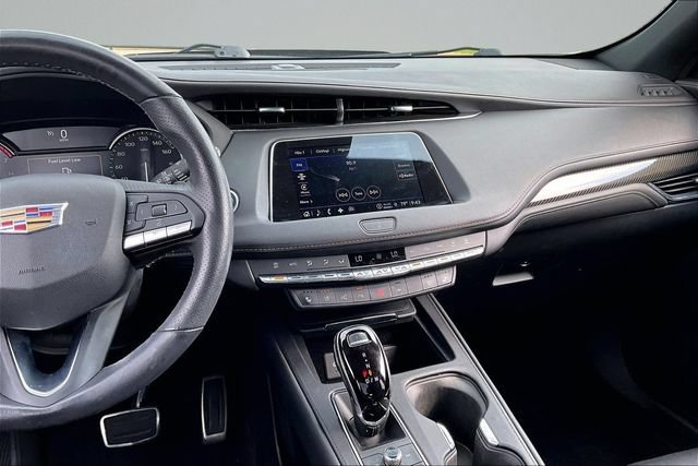 Used 2022 Cadillac XT4 Sport w/ Comfort Package FWD image 6
