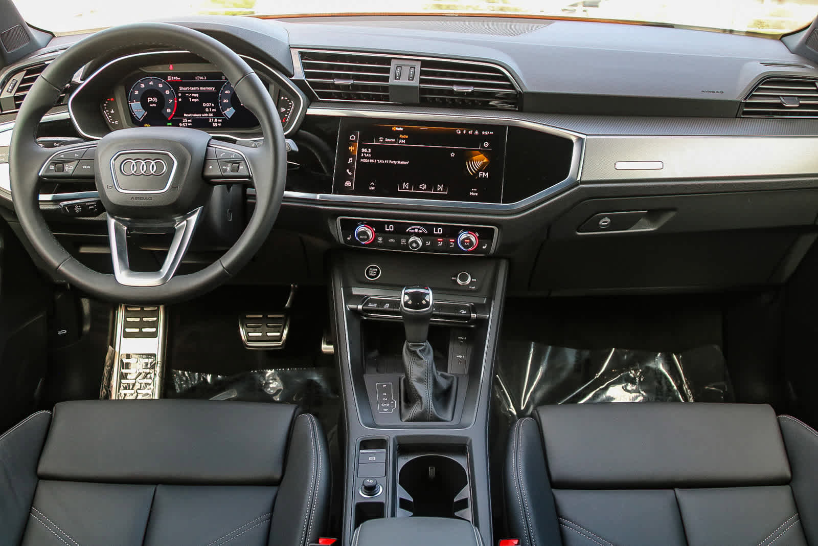 Used 2025 Audi Q3 2.0T Premium w/ Convenience Package image 12