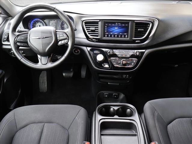 Used 2019 Chrysler Pacifica Touring Plus w/ S Appearance Package FWD image 14