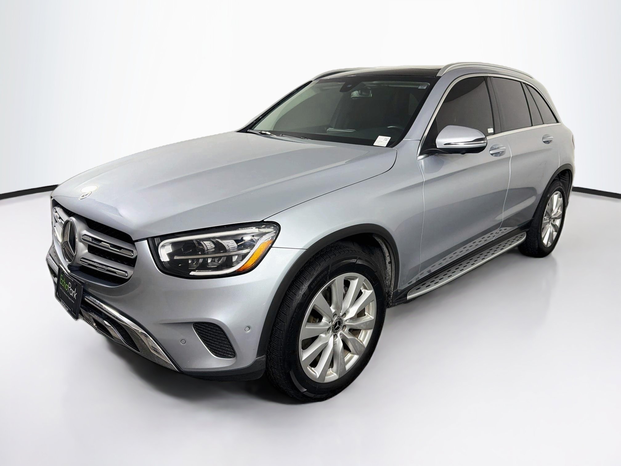 Used 2021 Mercedes-Benz GLC 300 4MATIC w/ Premium Package image 3