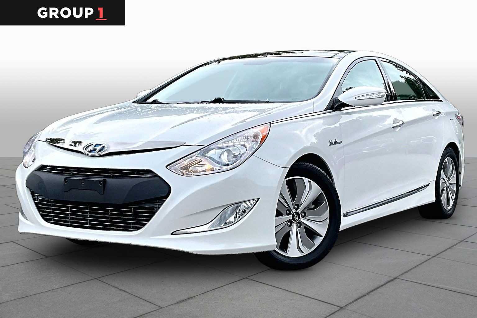 Used 2014 Hyundai Sonata Limited w/ Panoramic Sunroof Package 02