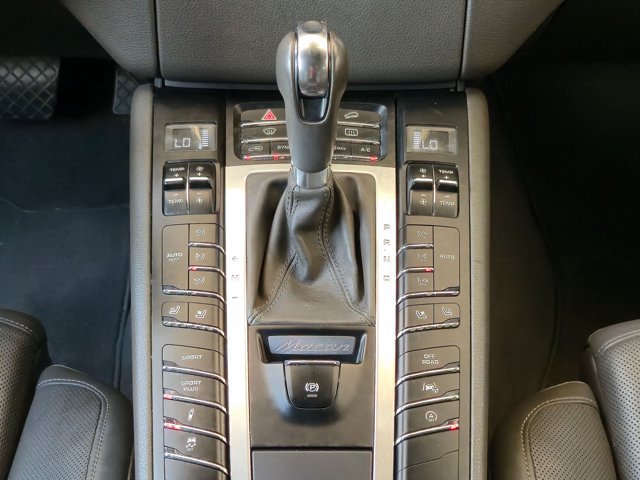 Used 2015 Porsche Macan S AWD/4WD image 17