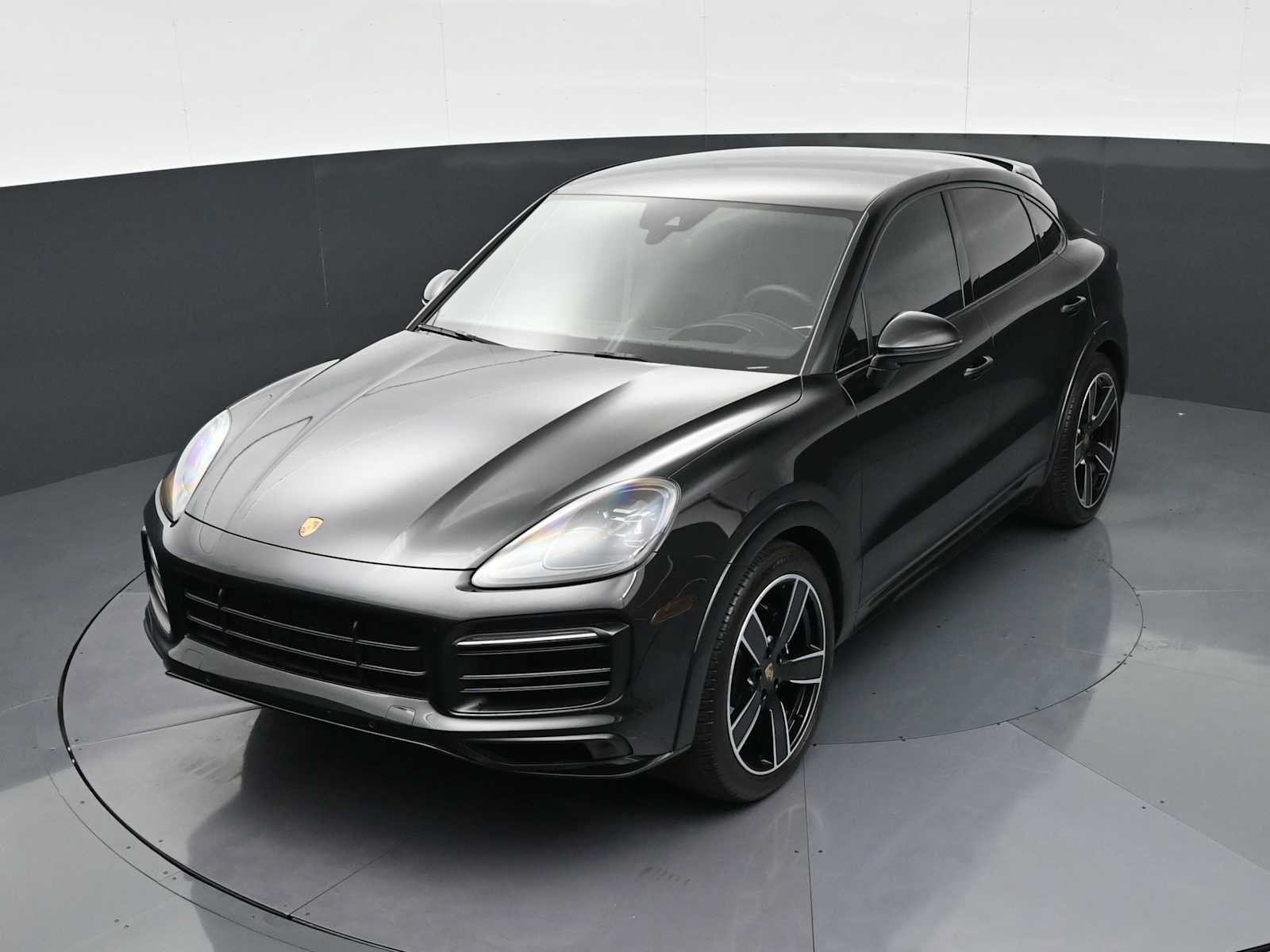 Certified 2023 Porsche Cayenne GTS AWD/4WD image 32