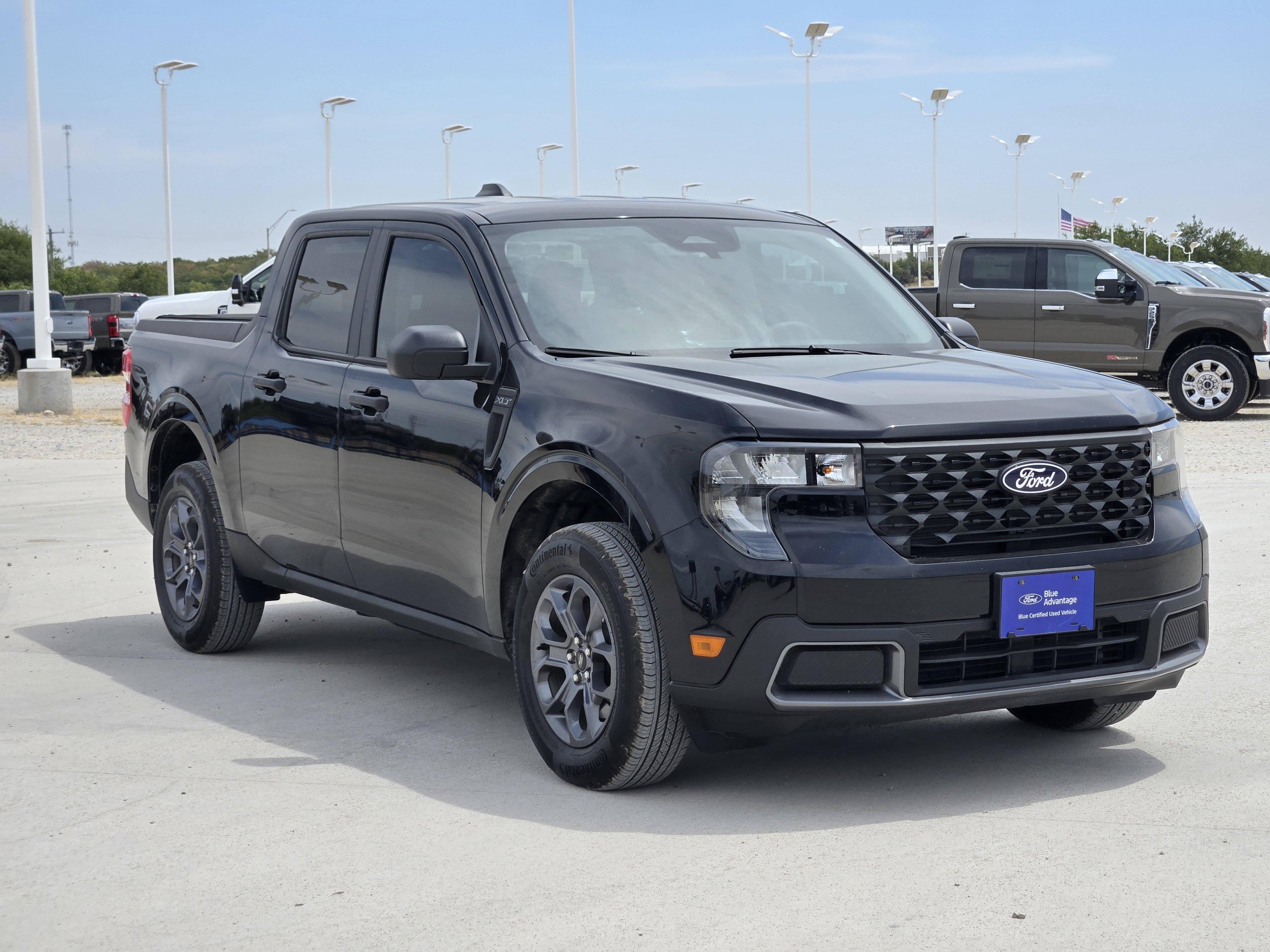 Certified 2025 Ford Maverick XLT FWD image 3