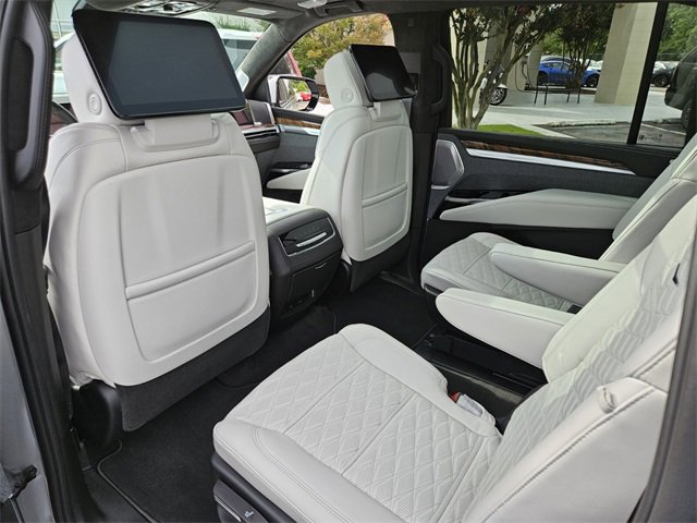 New 2025 Cadillac Escalade ESV Sport Platinum image 13