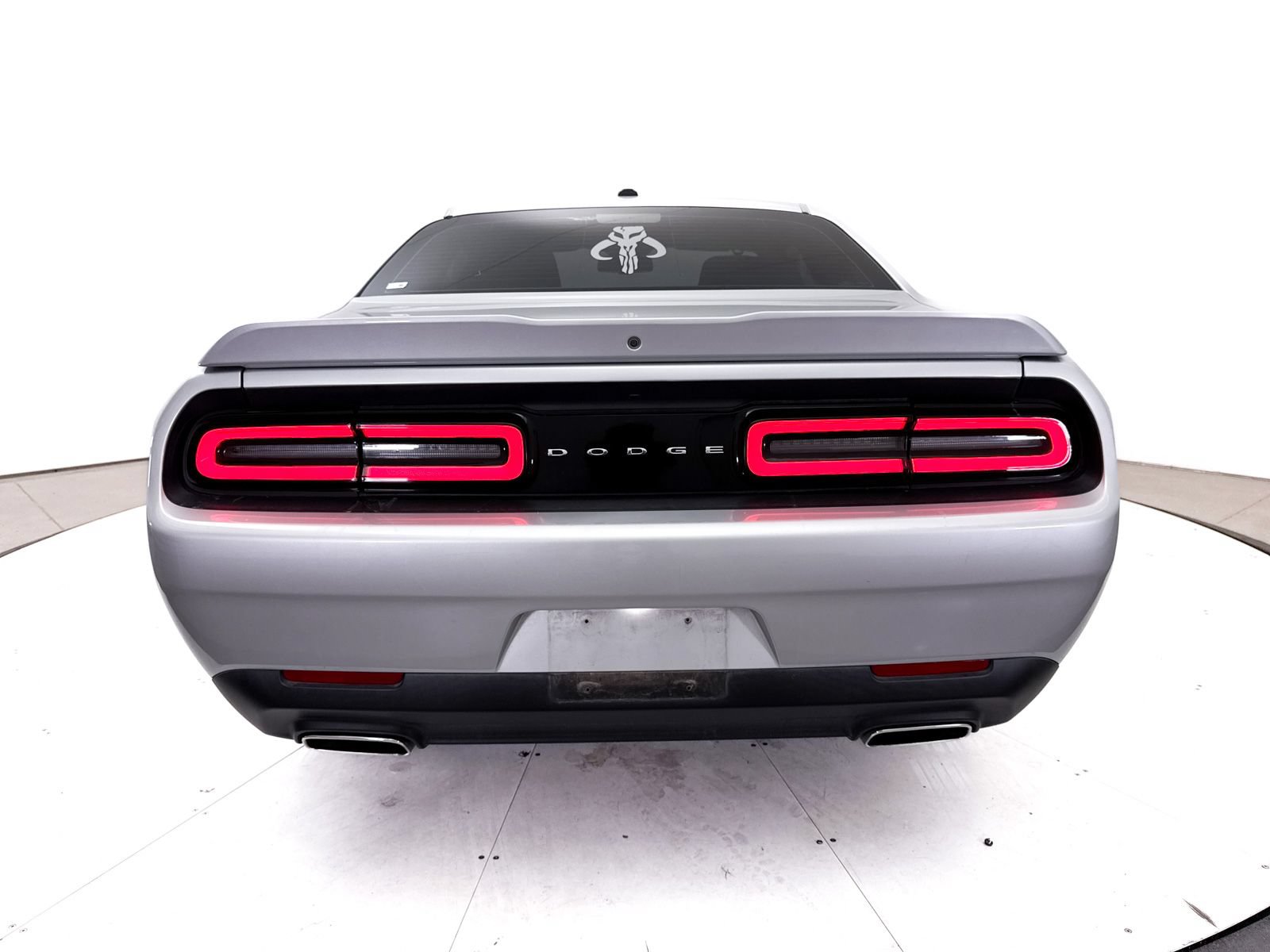 Used 2022 Dodge Challenger SXT RWD image 15