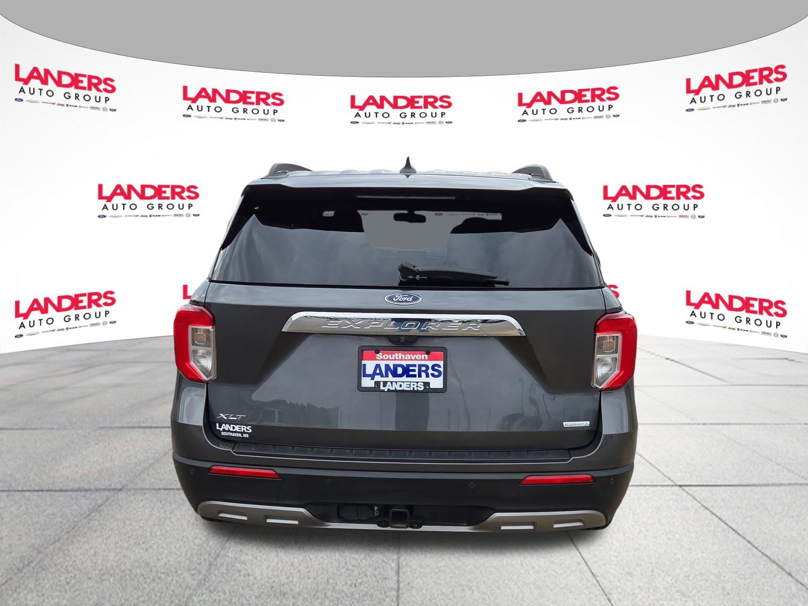 Used 2020 Ford Explorer XLT w/ Equipment Group 202A image 4