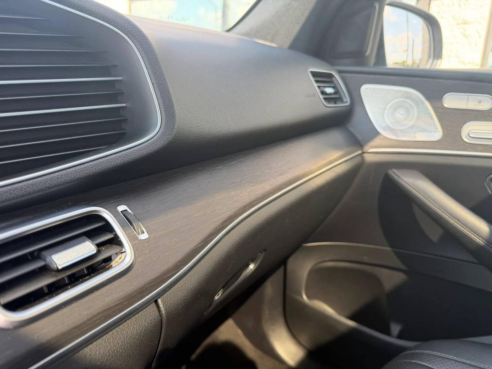 Used 2021 Mercedes-Benz GLE 350 4MATIC w/ Premium Package image 34