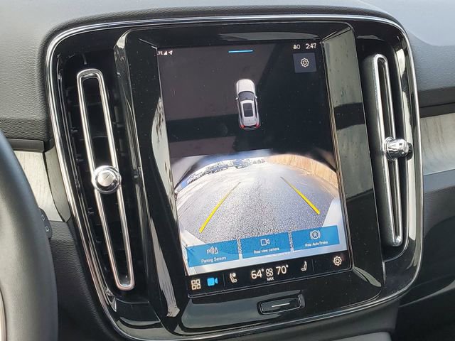 Used 2025 Volvo XC40 B5 Core image 15