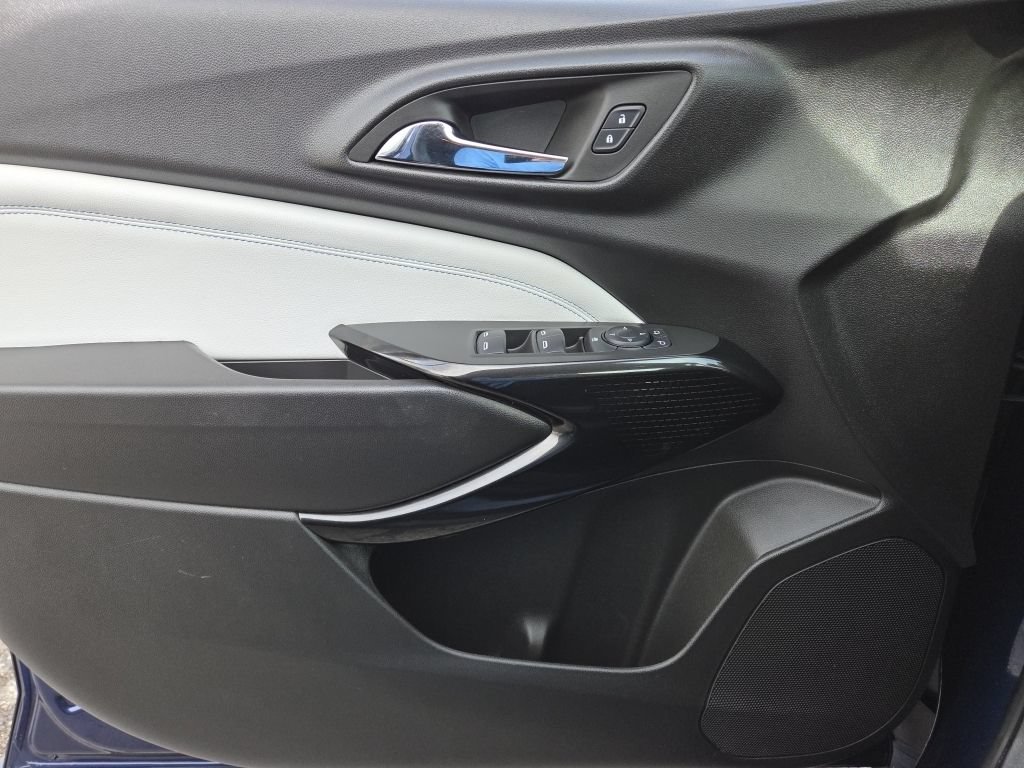 Used 2024 Chevrolet Trax LT w/ Driver Confidence Package FWD image 20